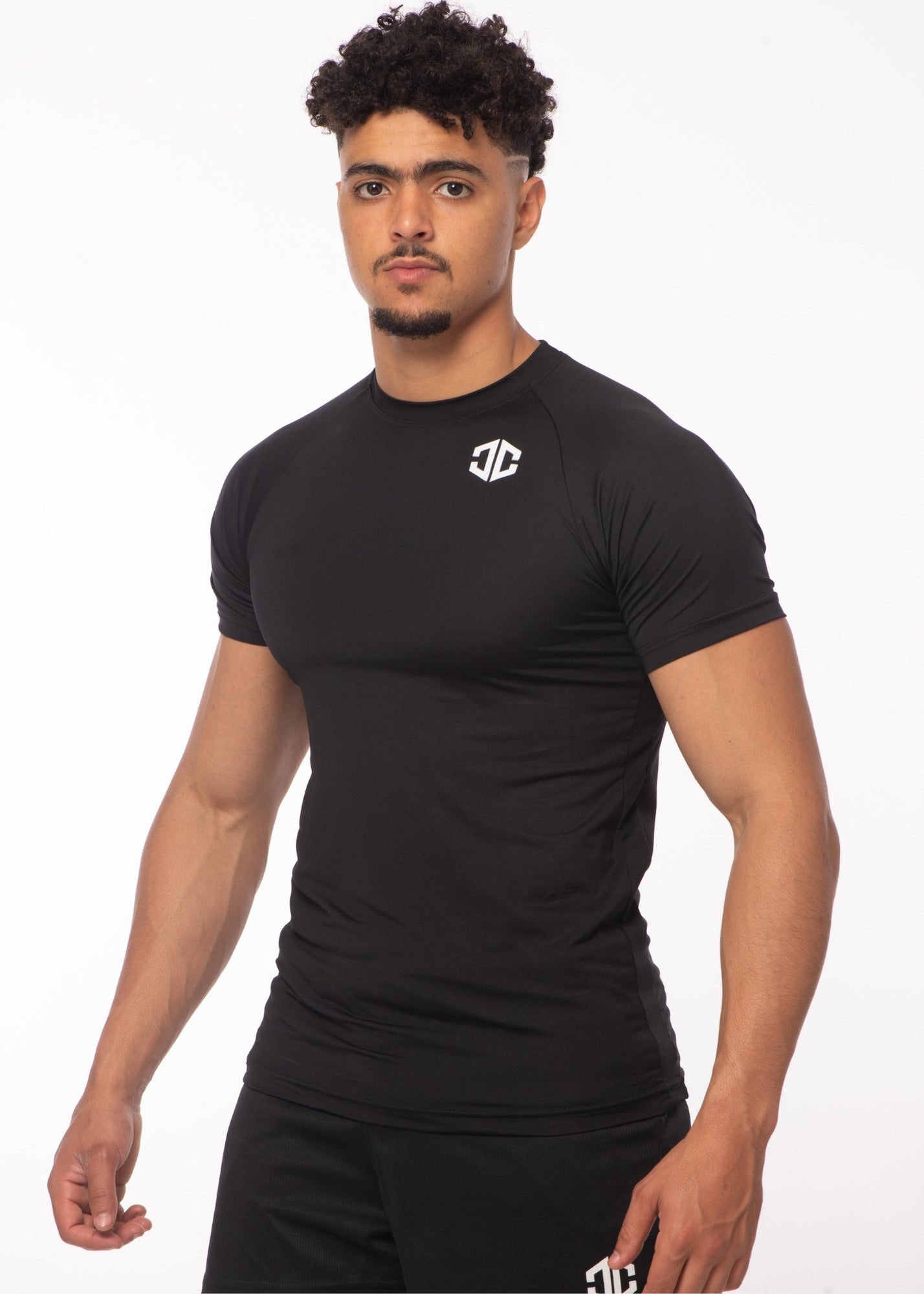 Tee de Compression – Noir | CAPRA™