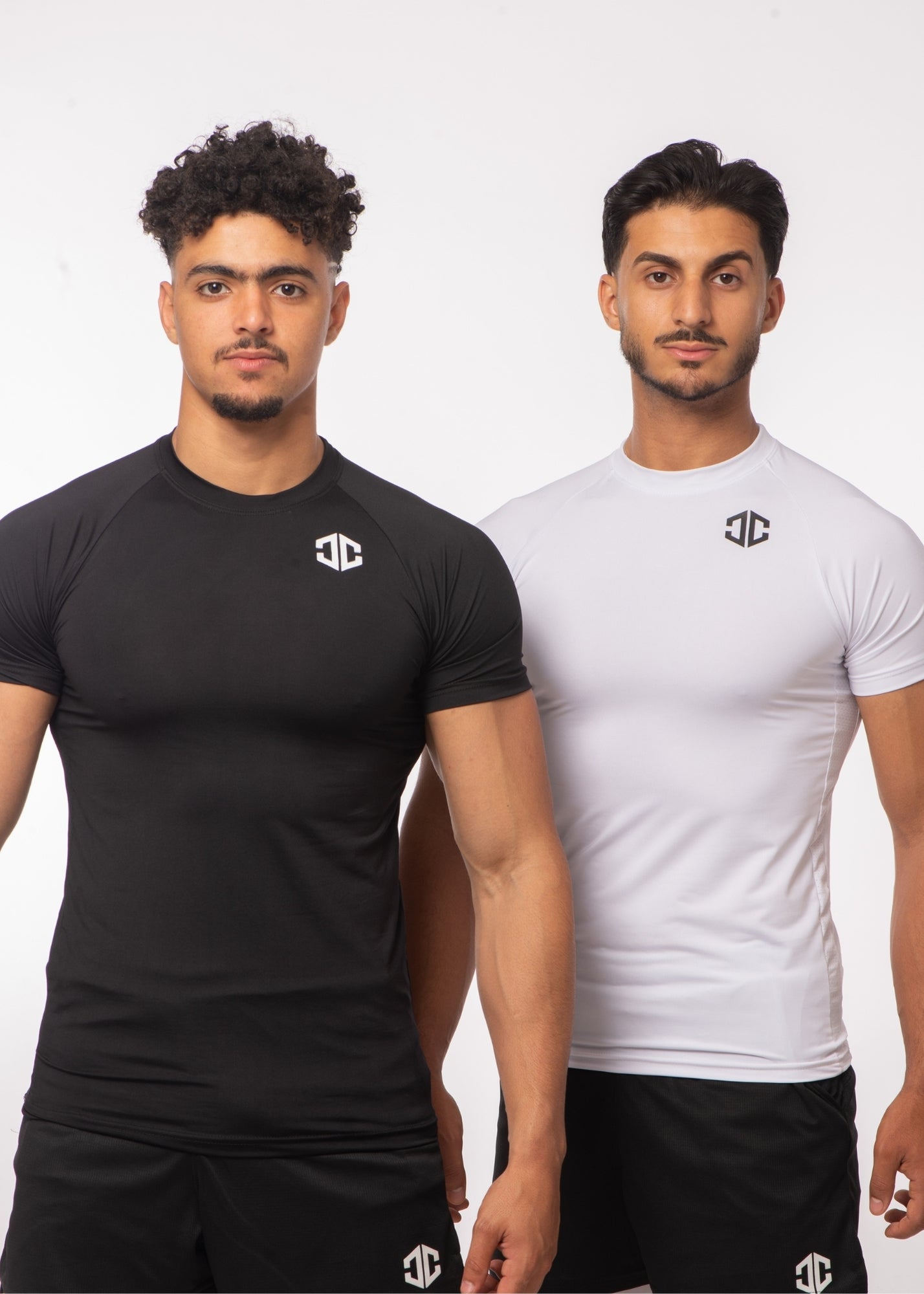 2 T-Shirts Compression Noir & Blanc | CAPRA™