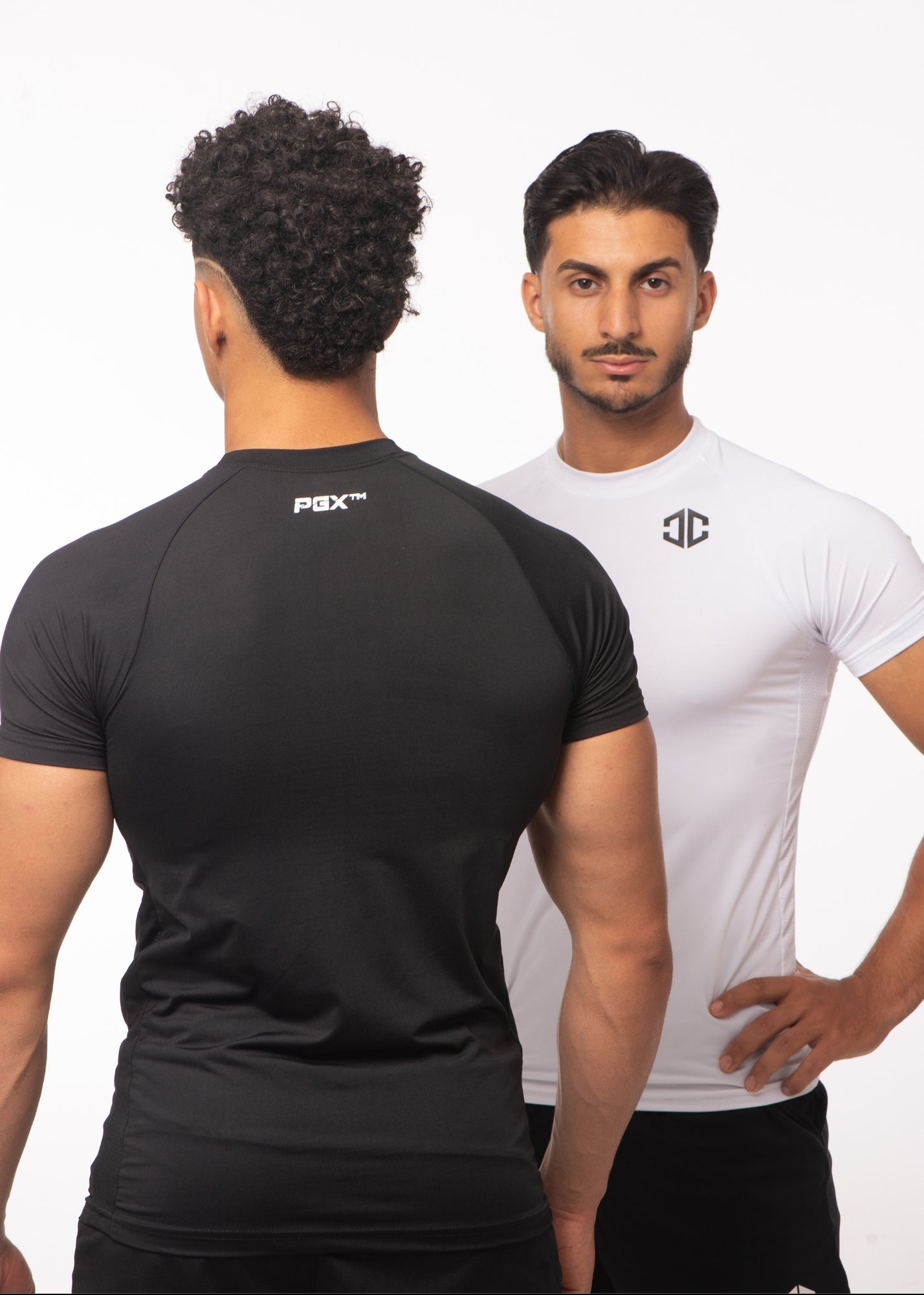 2 T-Shirts Compression Noir & Blanc | CAPRA™