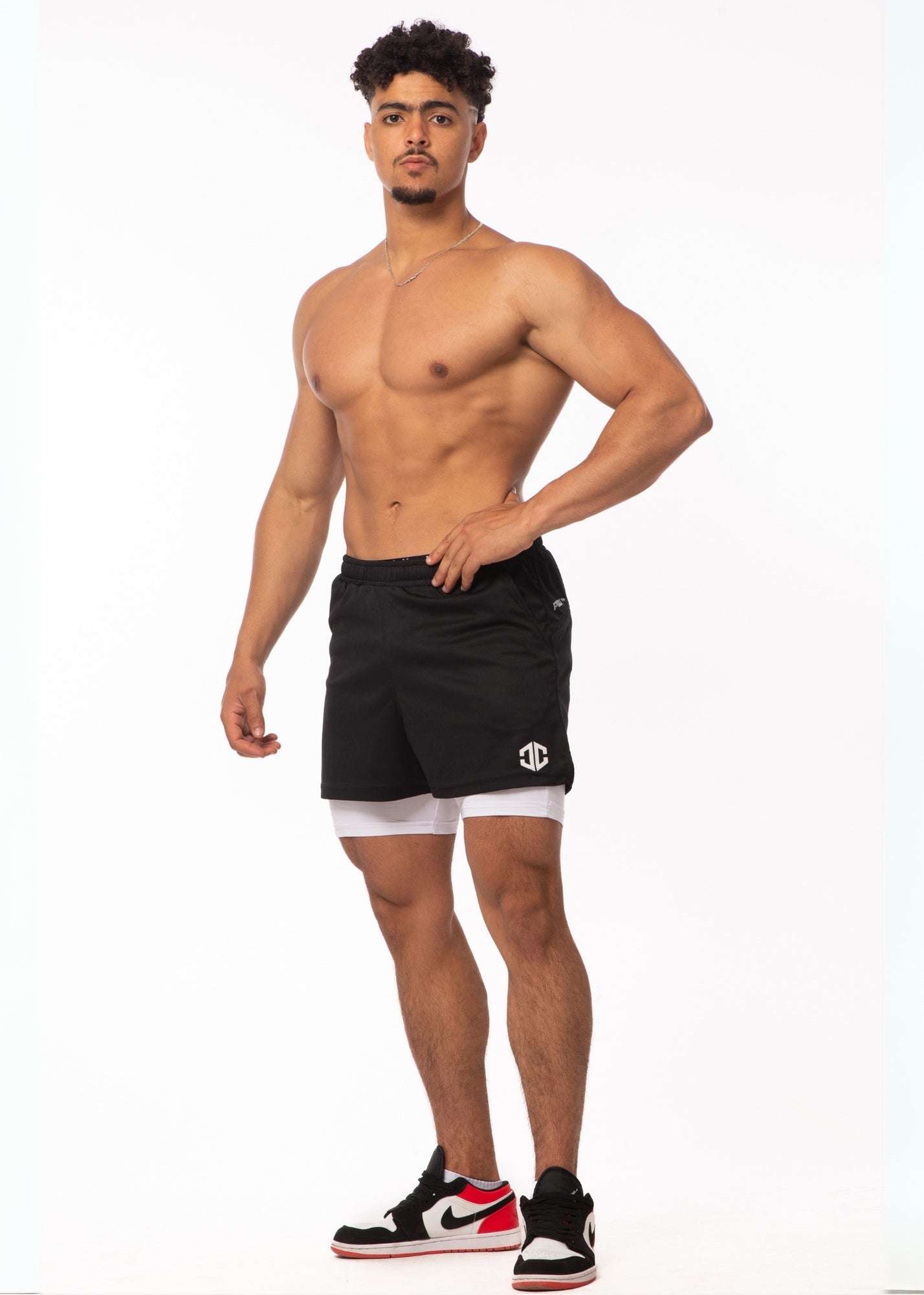 Short 2-en-1 – Noir sur Blanc | CAPRA™