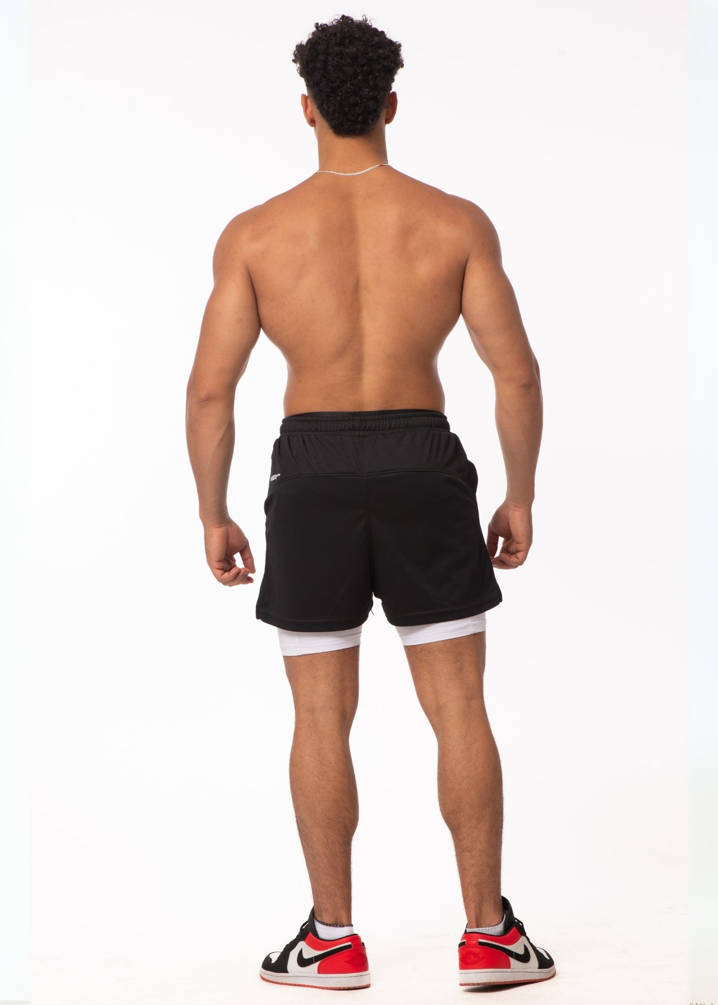 Short 2-en-1 – Noir sur Blanc | CAPRA™